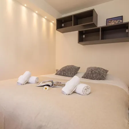 Apartment Le Concordia 4 Chic 2br In Centre | - Happy